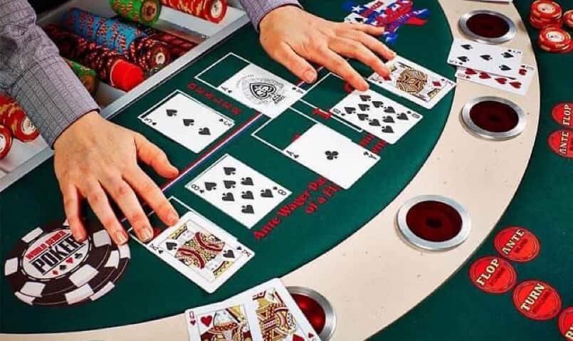 Tìm hiểu những sai lầm đáng tiếc cơ bạn dạng nhằm nắm vững yếu tố bluff nhập Poker là gì